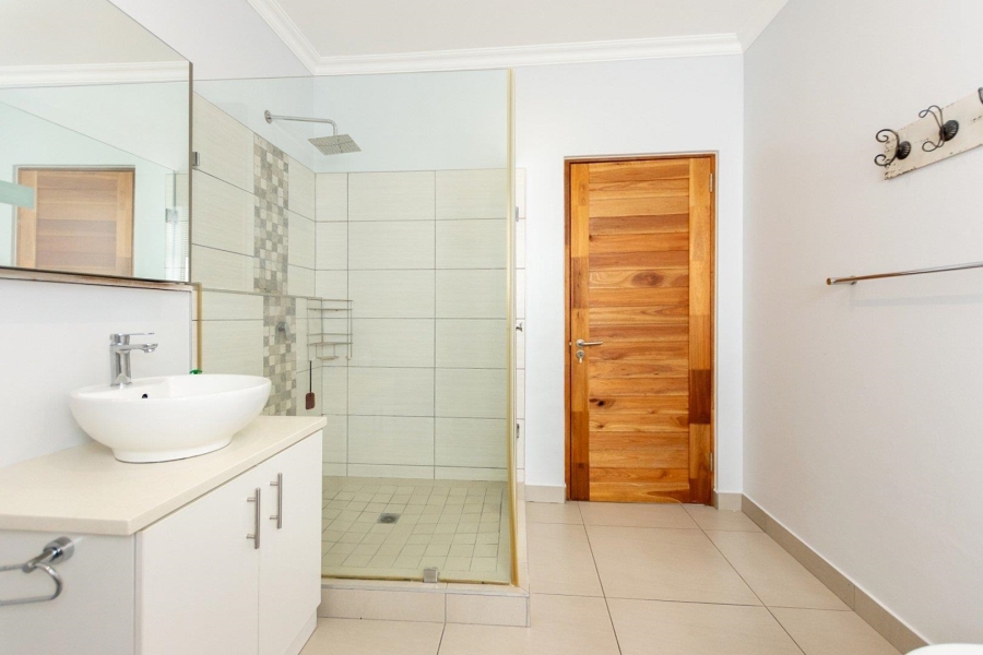 5 Bedroom Property for Sale in Calypso Beach Western Cape